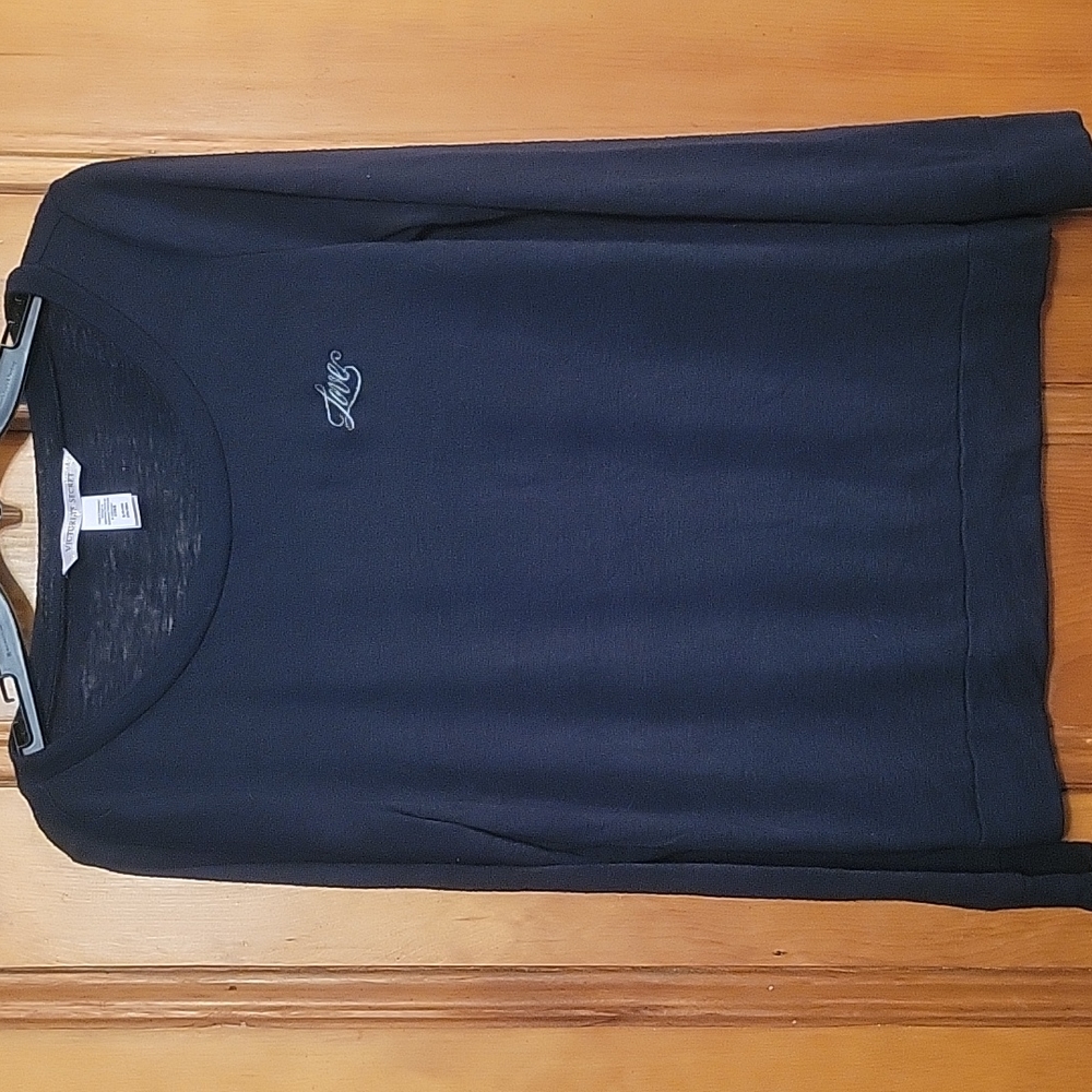 Victoria's Secret "Love" Shirt Small